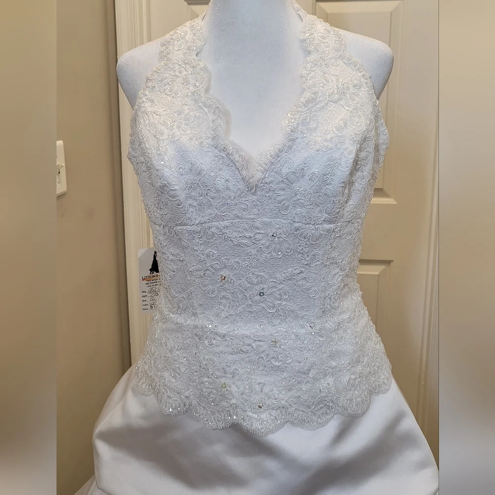 Da Vinci Modern Romantic White Orchid Boutique Gown Dress - Picture 3 of 16